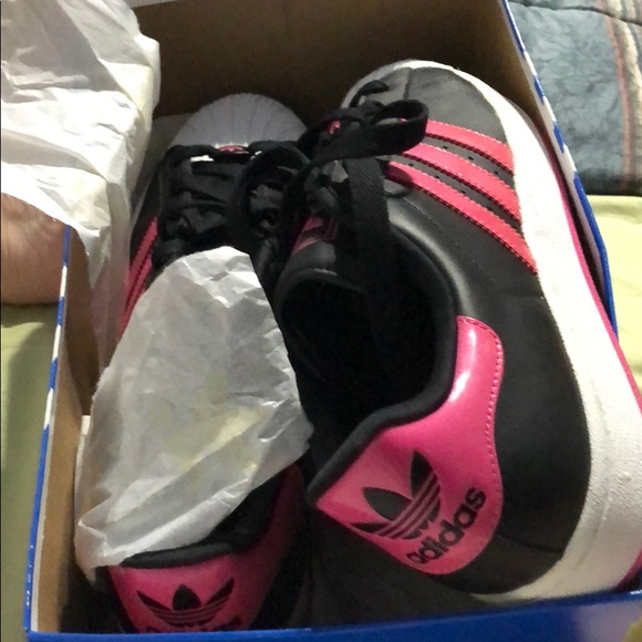 adidas Shoes - Adidas Superstar 2